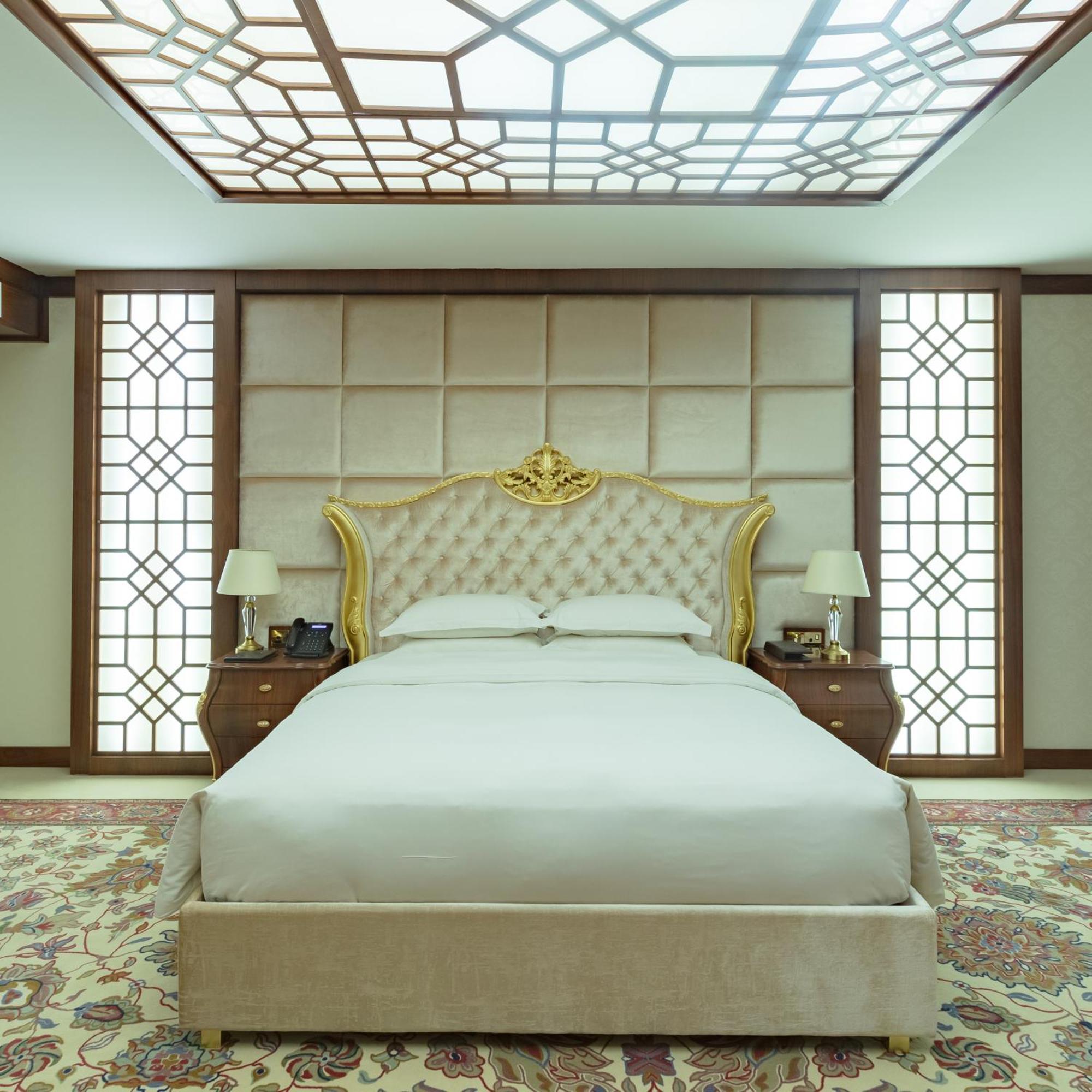 Cristal Erbil Hotel Ngoại thất bức ảnh A bedroom