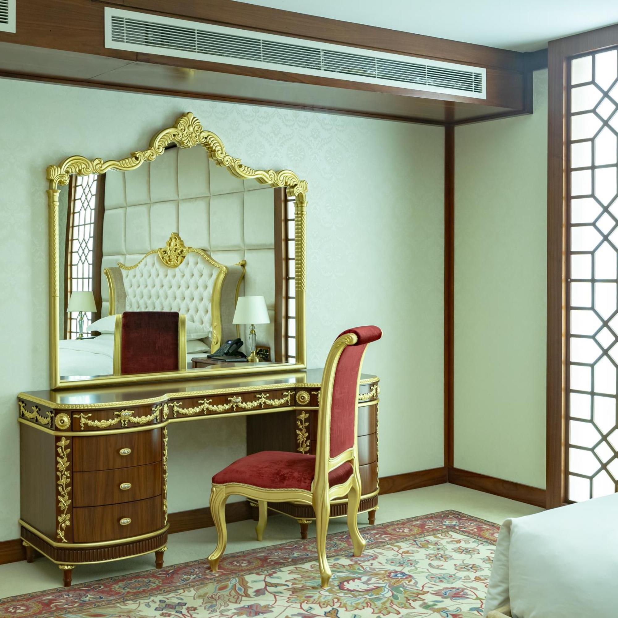 Cristal Erbil Hotel Ngoại thất bức ảnh A dressing table